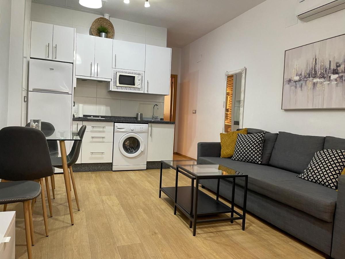 Quiet Apartment In The Heart Of Malaga Pool & Free Parking Kültér fotó