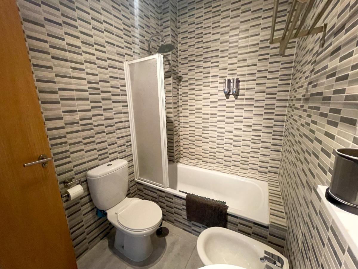 Quiet Apartment In The Heart Of Malaga Pool & Free Parking Kültér fotó