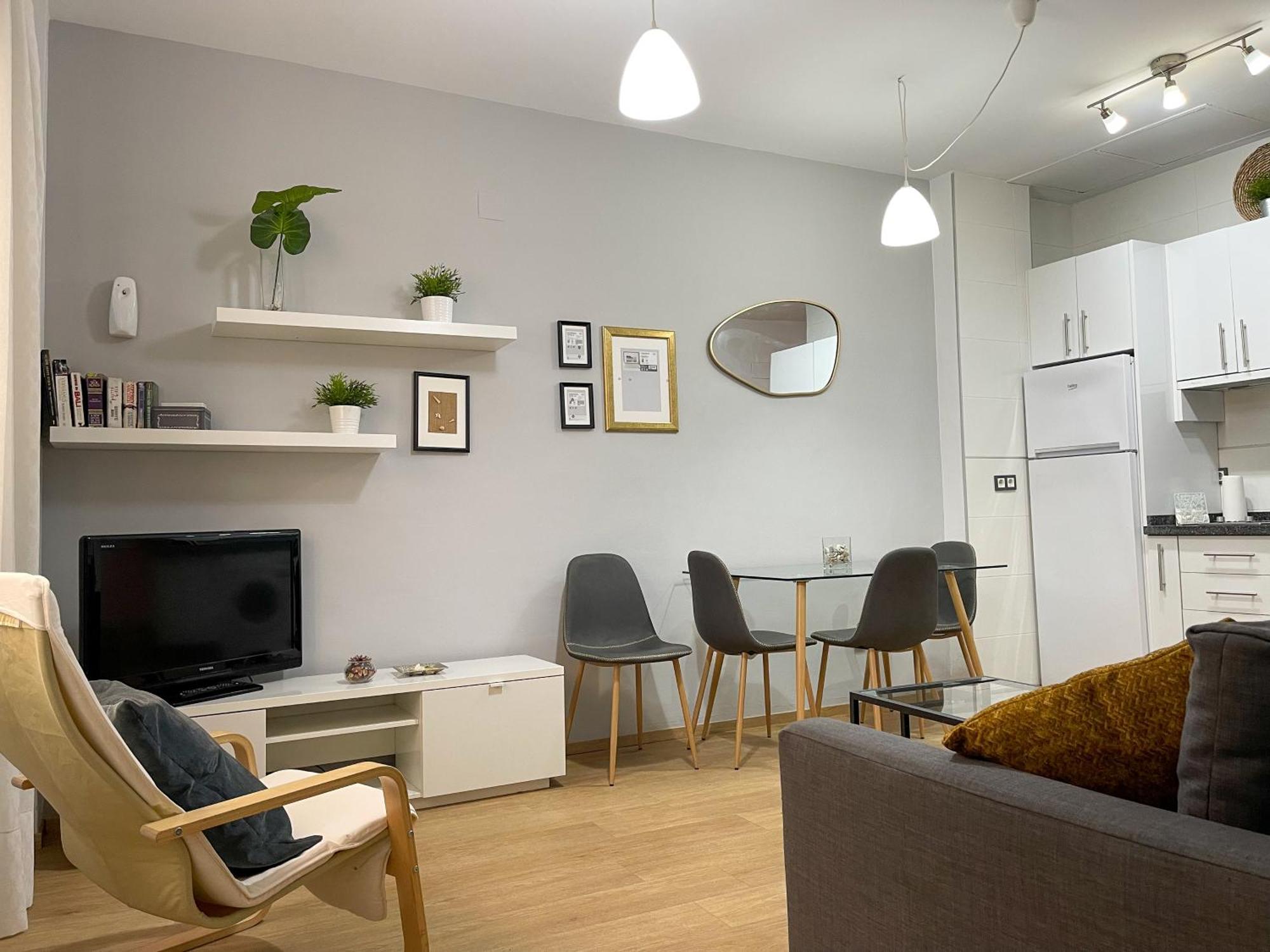 Quiet Apartment In The Heart Of Malaga Pool & Free Parking Kültér fotó