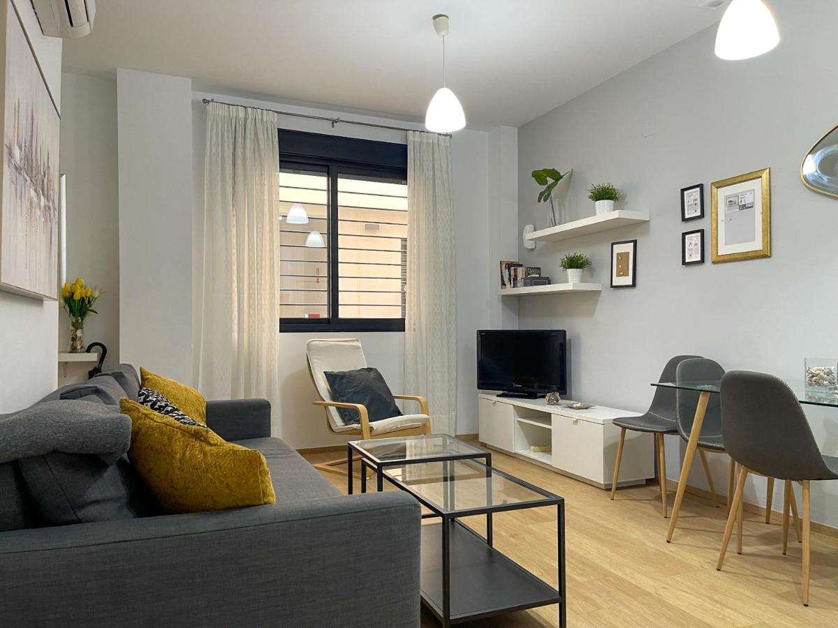 Quiet Apartment In The Heart Of Malaga Pool & Free Parking Kültér fotó